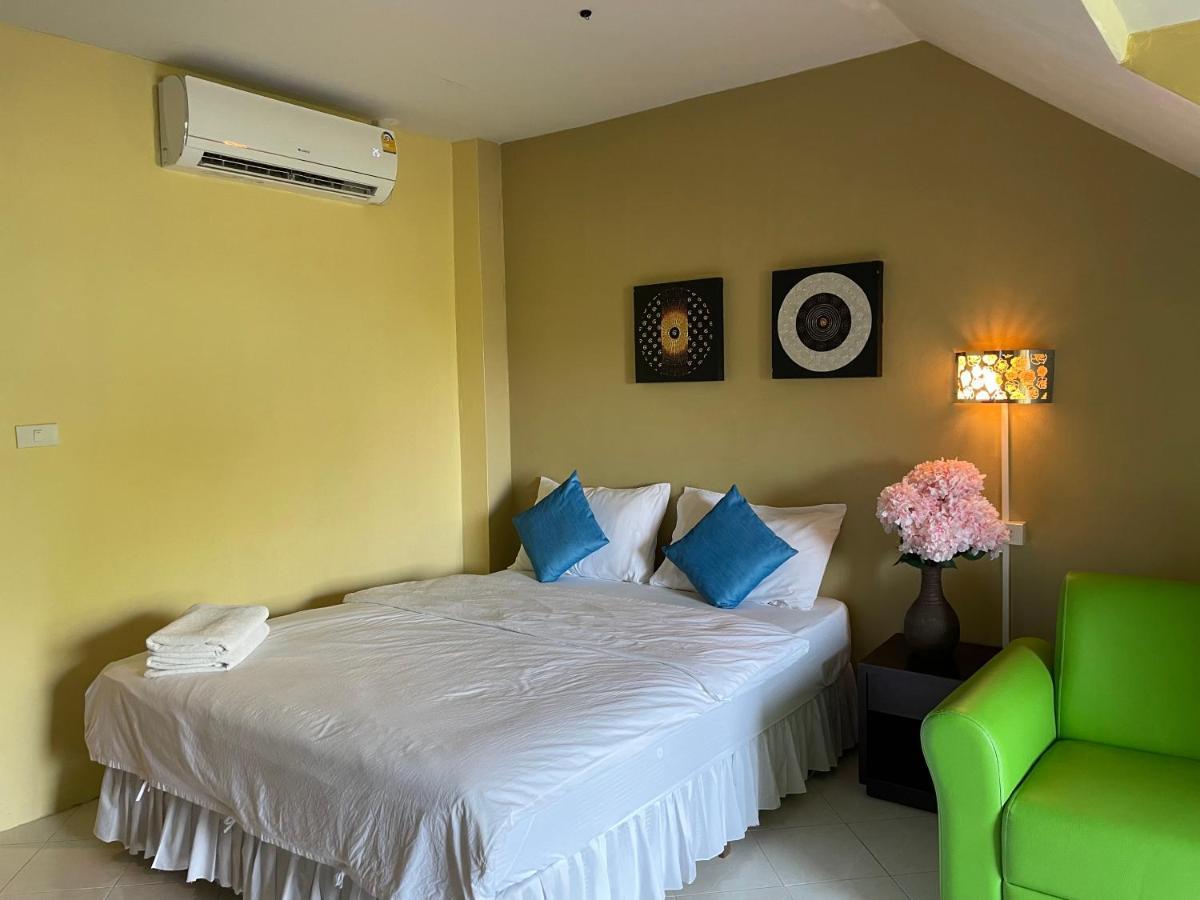 Nawaporn Place Phuket Kültér fotó