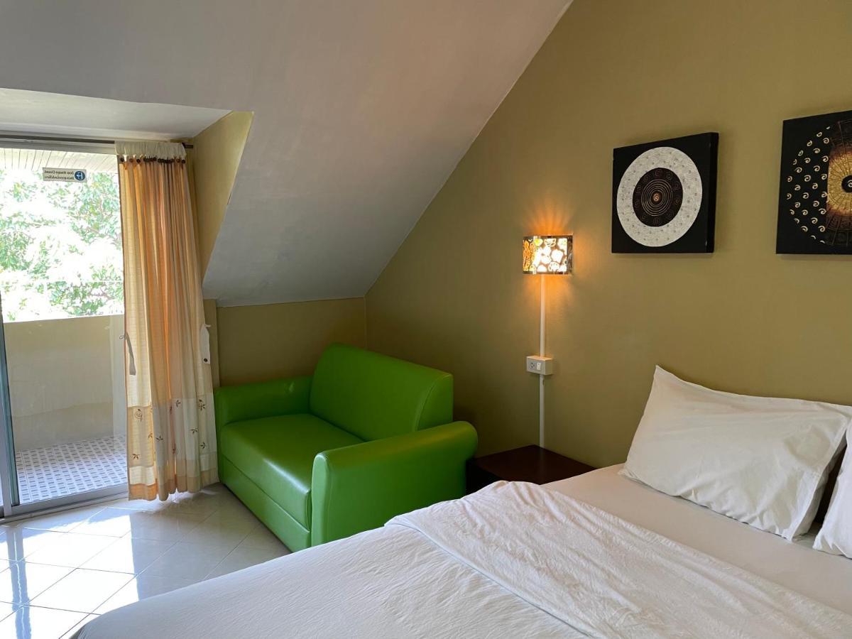 Nawaporn Place Phuket Kültér fotó