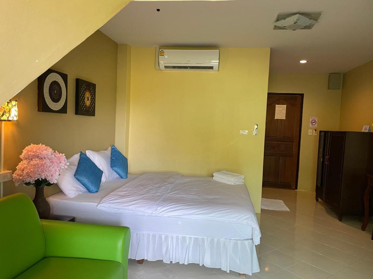 Nawaporn Place Phuket Kültér fotó